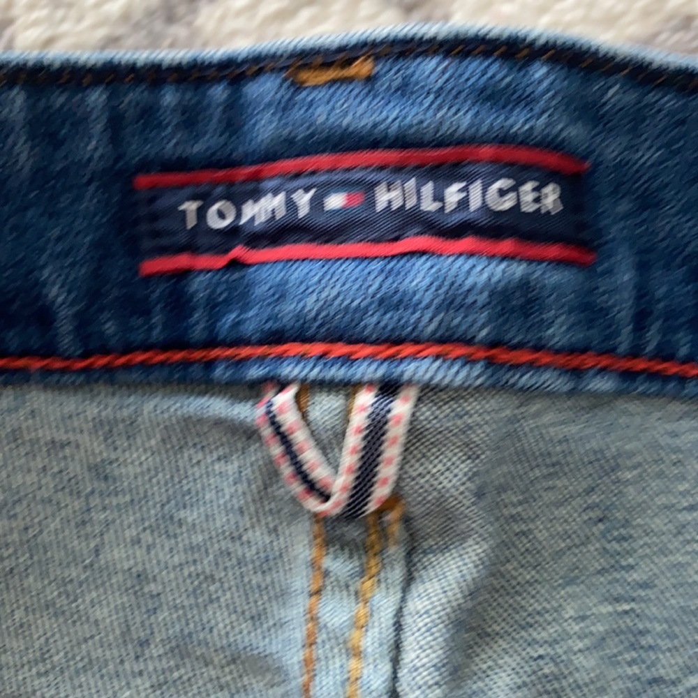 Tommy Hilfiger size 12 Mid Rise Jean shorts - Picture 3 of 5